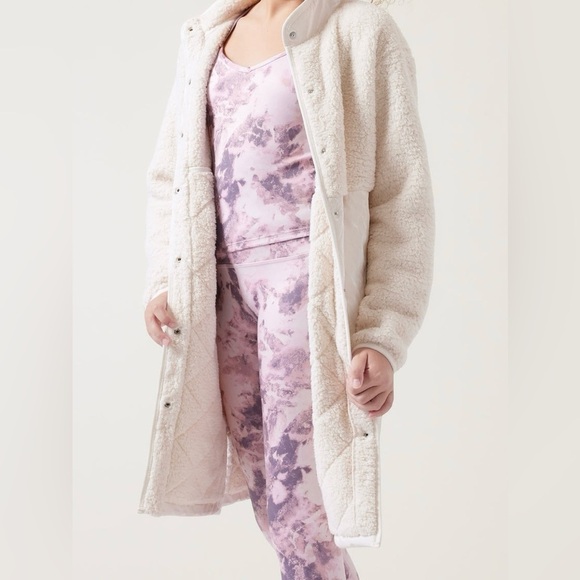 Athleta Girl So Toasty Tugga Sherpa Metallic Coat Size 12 / Large In Cream White - Picture 2 of 16